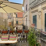 Bed and Breakfast Antica Dimora Dei Nonni Λέτσε