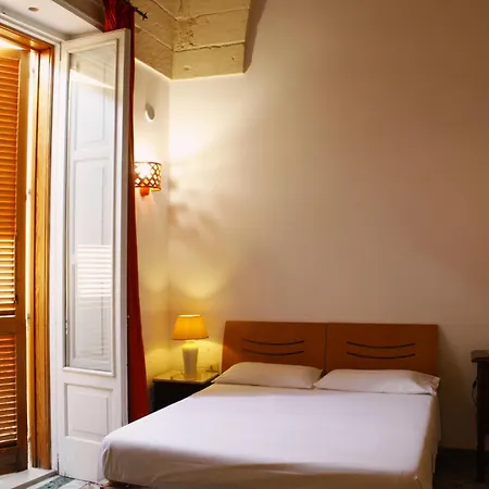 Antica Dimora Dei Nonni Bed and Breakfast Λέτσε